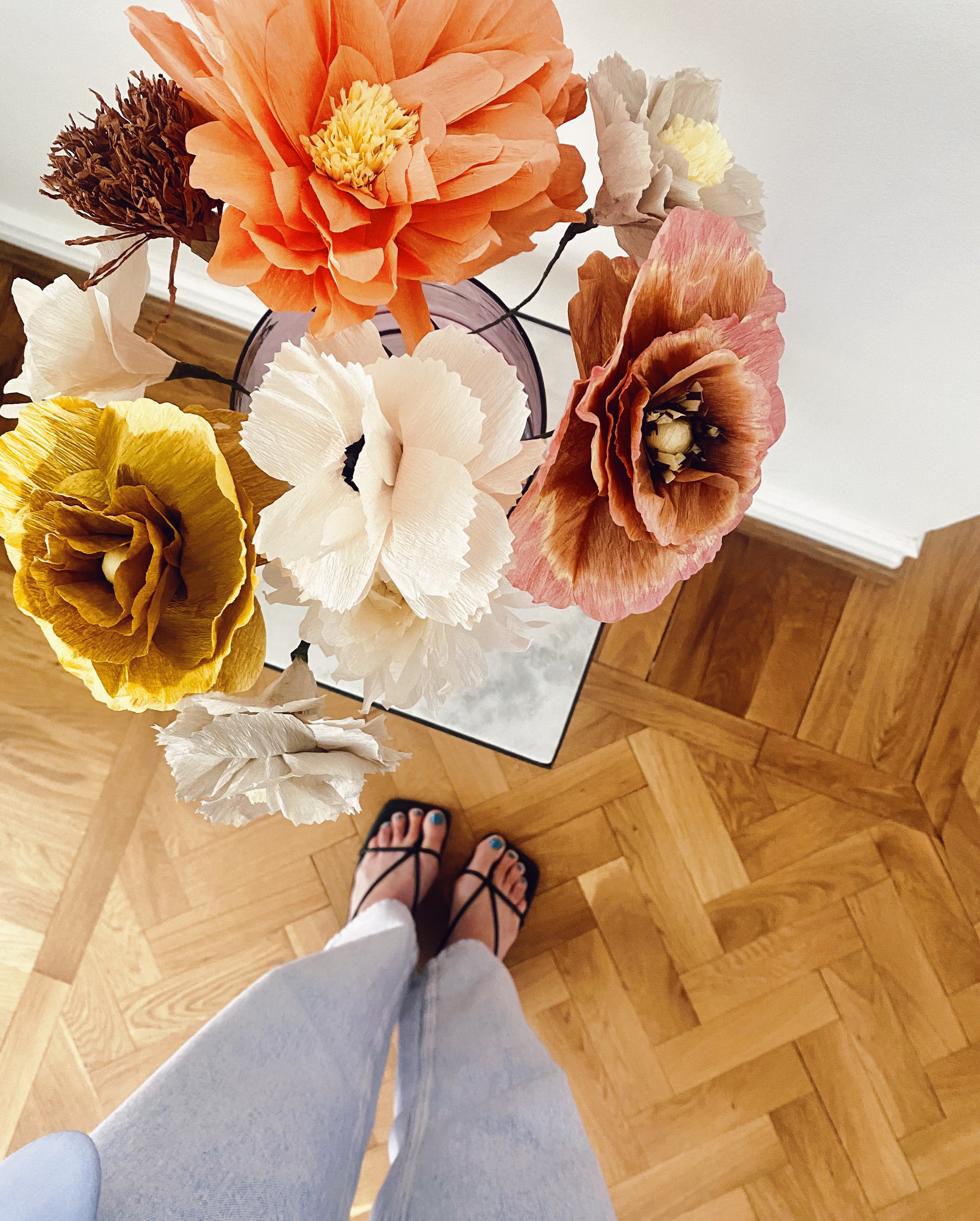 Peony papirblomst - grå